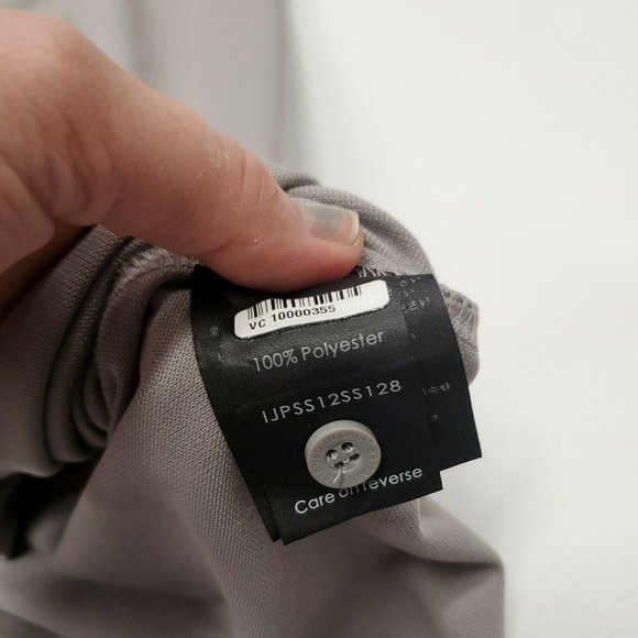 Gray Men's 100% Polyester Short Sleeve Polo Golf Shirt Large Excellent Condition - Picture 3 of 9